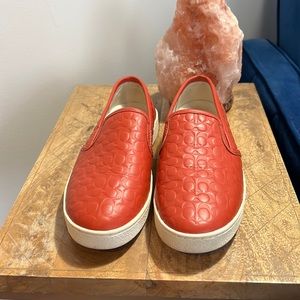 Coral sneakers coach